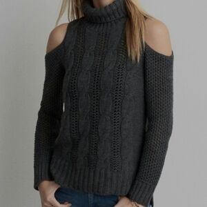 American Eagle Gray Cold Shoulder Sweater Small